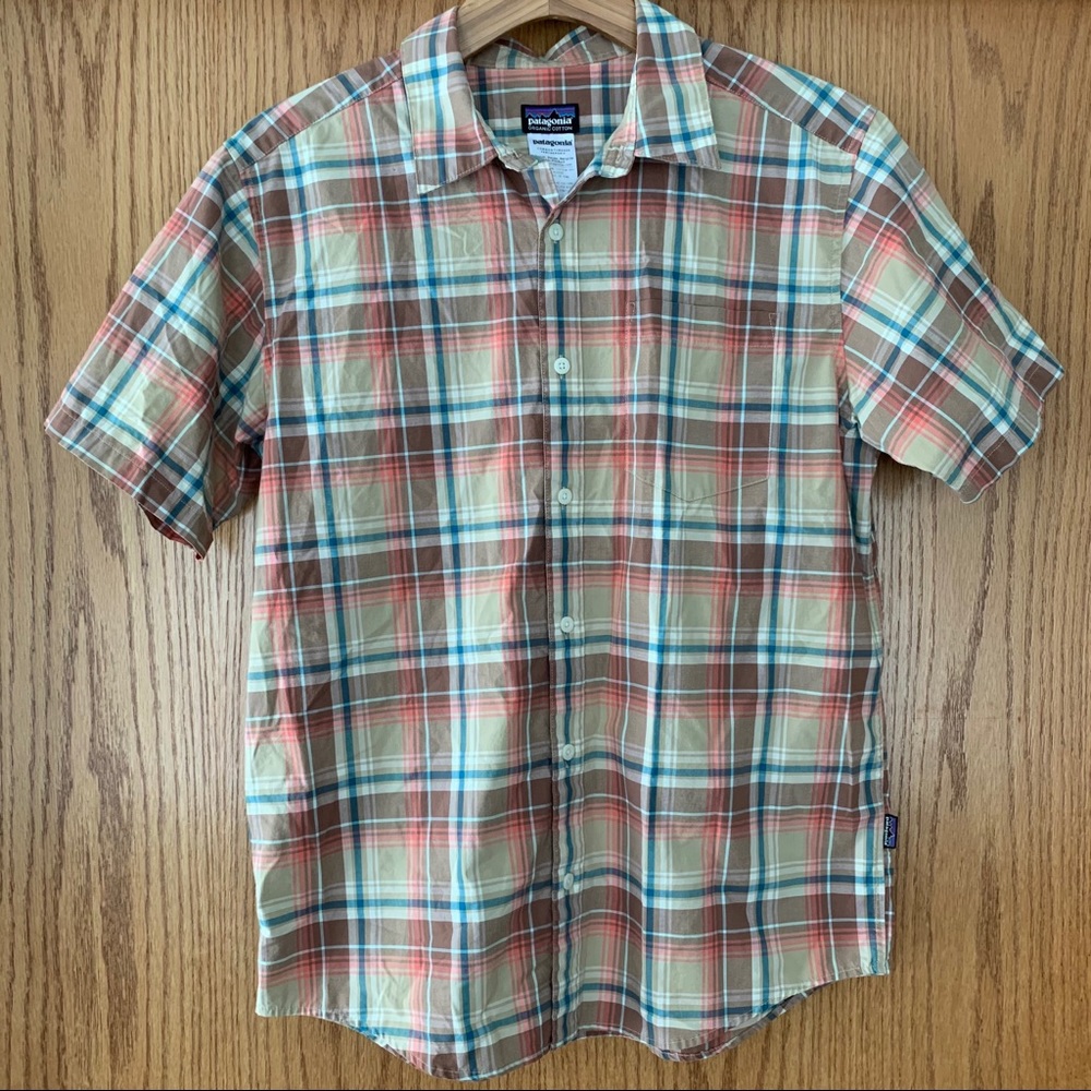 HP 🎉Patagonia short sleeve button down / GUC🌲🍂